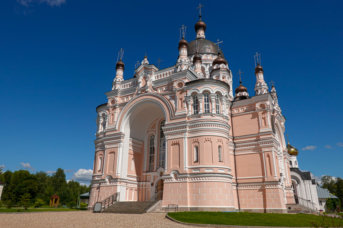 Вышневолоцкий Казанский монастырь. Казанский собор. Фото автора