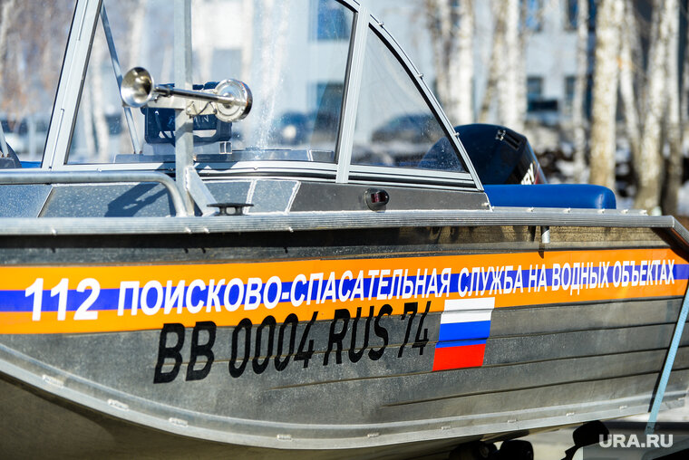    Поиски рыбака на озере Мыркай продолжаются