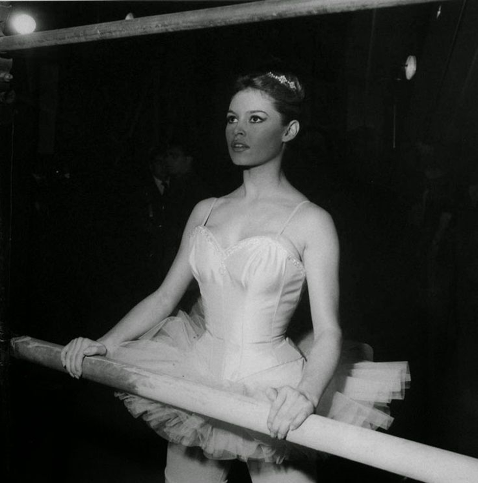 Брижит балерина