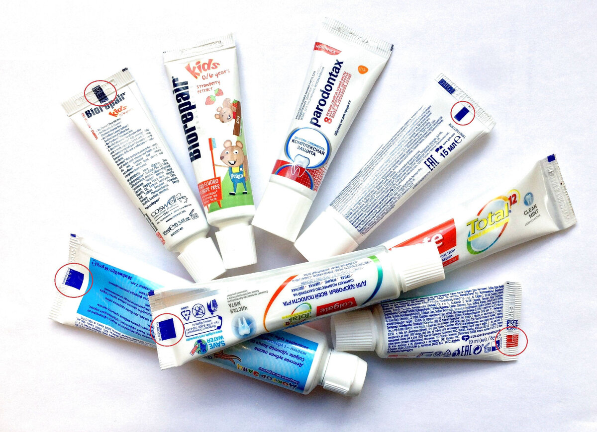 На всех пастах есть цветные метки 