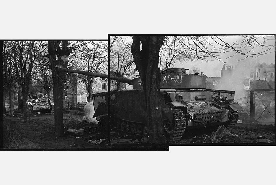 Западный Бреслау. Горят немецкие танки в Любене. 1-й Украинский фронт, 1945 год.