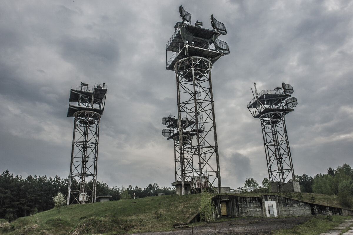 Радиорелейная связь. Тропосферная радиорелейная станция. Р-410 радиорелейная станция. Станция стратосферной связи. Станция тропосферной связи н10бдс.