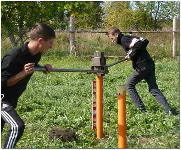 Немного напрягся и свая на месте