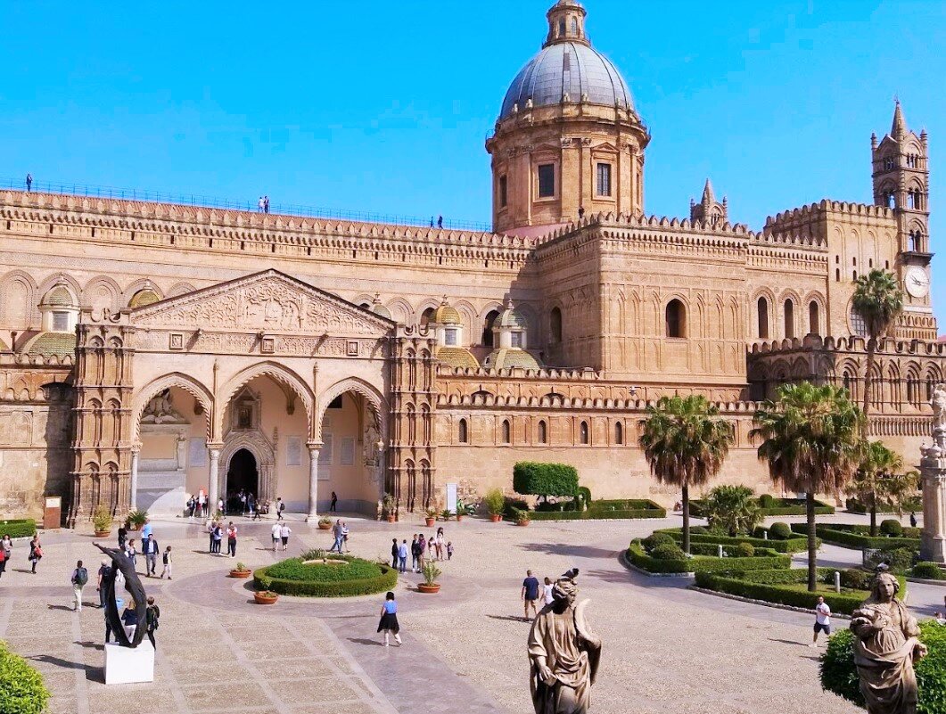 Туристы в москве. Экскурсии в израиле. Экскурсионный туризм. Можно ли посетить экскурсию. Стоунхендж.