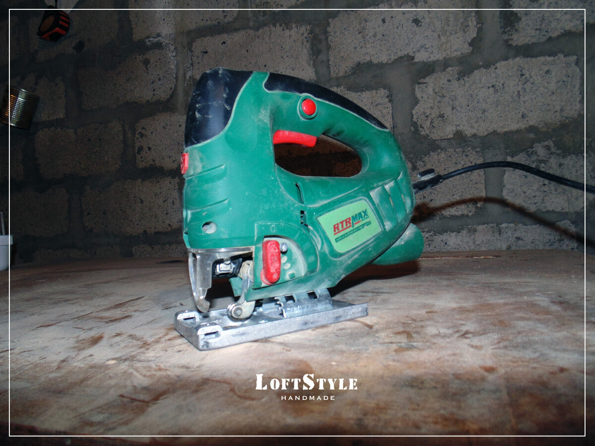 электролобзик