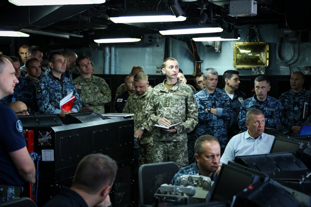 Штаб учений на борту флагмана 6-го флота США
