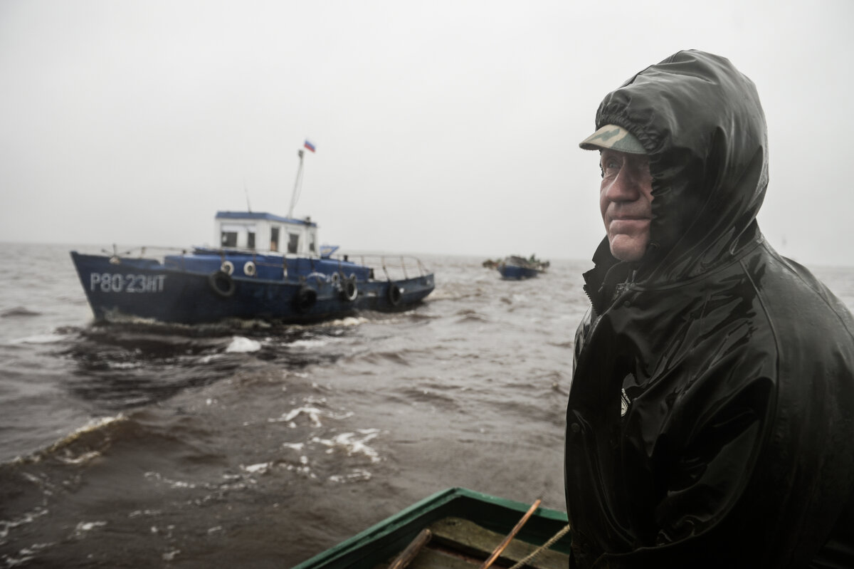 Через озеро Ильмень проходил путь «из варяг в греки». Взвад упоминается в летописях со средневековых времён, в XII–XIII веках озеро было местом княжеской охоты и рыбалки.