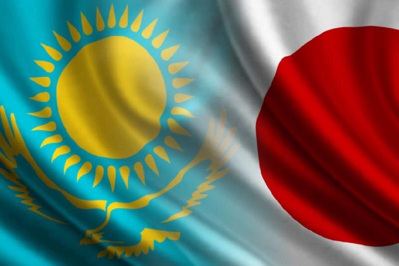 японцы в казахстане. нурсултан назарбаев и председатель си цзиньпин. синдзо абэ и назарбаев. япония и казахстан отношения. токаев и синдзо абэ.