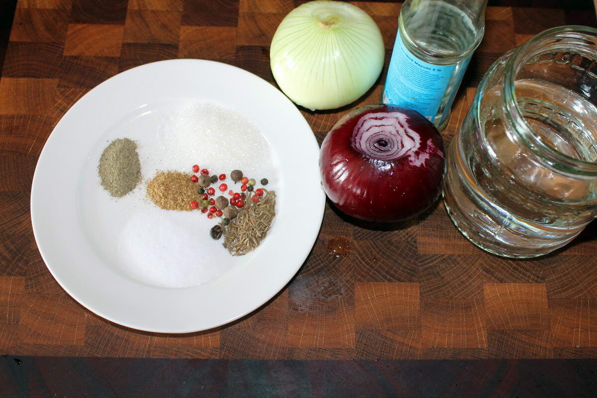 Соль и сахар на фото почти не видно, но они здесь есть )