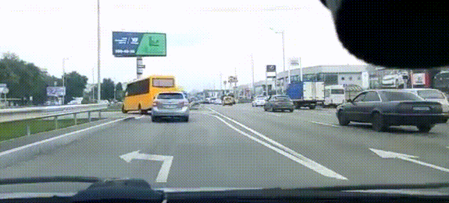 Вот что бывает при опасном перестроении.