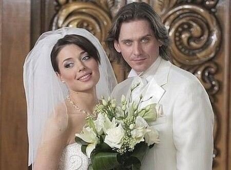 в сериале "Сила притяжения" - Юрий Батурин и Елена Глазкова