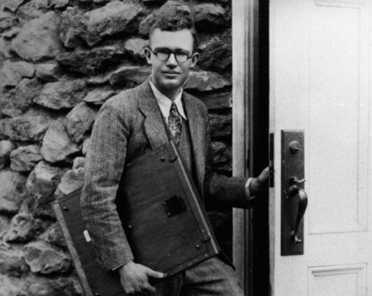 Клайд Томбо. Человек, совершивший открытие. (Планеты Икс, не двери)