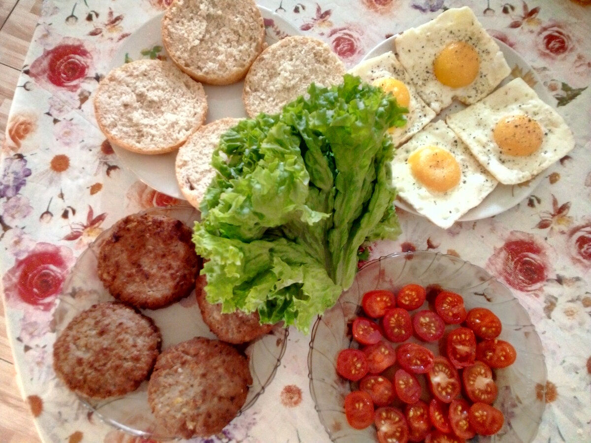Как приготовить вкусный итальянский гамбургер с яйцом. Просто и вкусно.