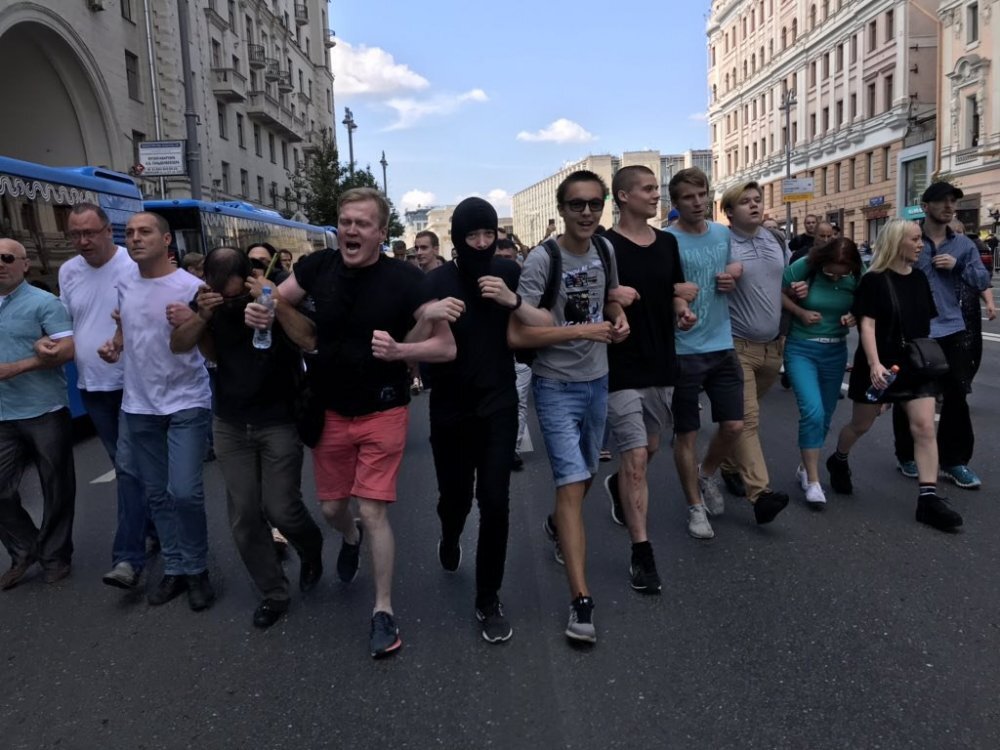 Митинг в Москве. Фото из ТК "Борода вещает"  