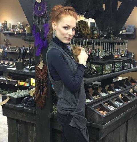 Рисунок 1. Керро в своем салоне