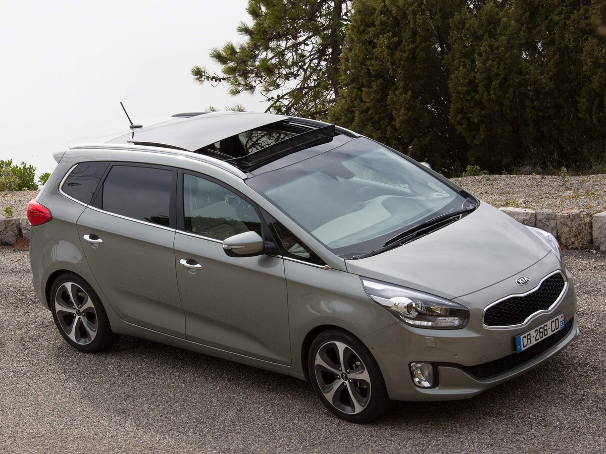 Kia Carens. Иллюстрация с сервиса Яндекс Картинки.