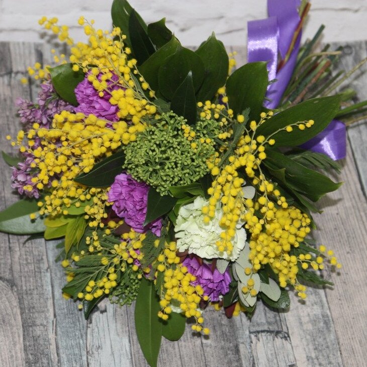 Варианты весенних букетов