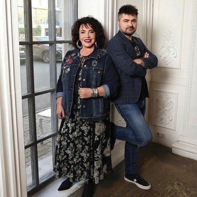 https://hochu.ua/cat-stars/novosti-shou-biznesa/article-98139-16-let-vmeste-nadezhda-babkina-i-evgeniy-gor-raskryili-sekret-krepkih-otnosheniy-i-rasskazali-o-krizisah/
