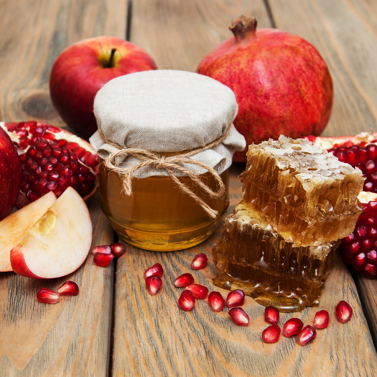 Мёд и фрукты - сладости для вас