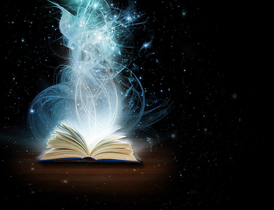 Никогда ни о чем не жалейте вдогонку,                                                                                                     Если то, что случилось, нельзя изменить.
Как записку из прошлого, грусть свою скомкав,
С этим прошлым порвите непрочную нить.
А. Деменьтев