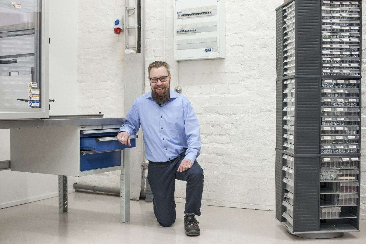 Поворотная стойка Treston 