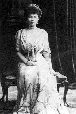 Фото с сайта: http://fb.ru/article/223821/sofya-blyuvshteyn-foto-biografiya-deti-tsitatyi-sofi-ivanovnyi-blyuvshteyn