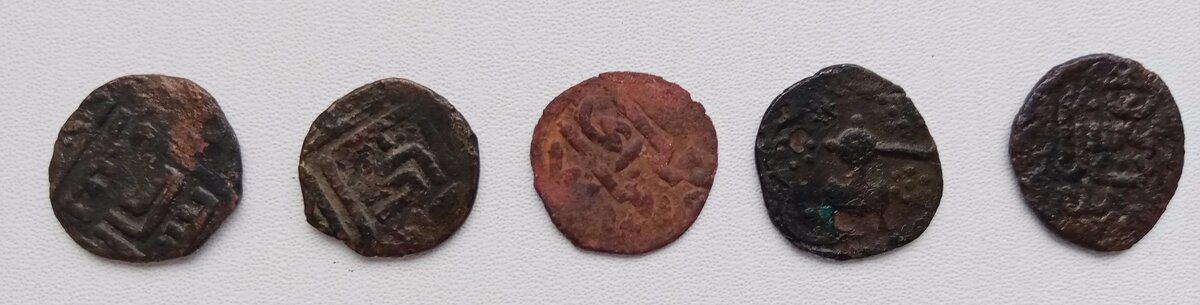 Предметы утвари на монетах Улуса Джучи.