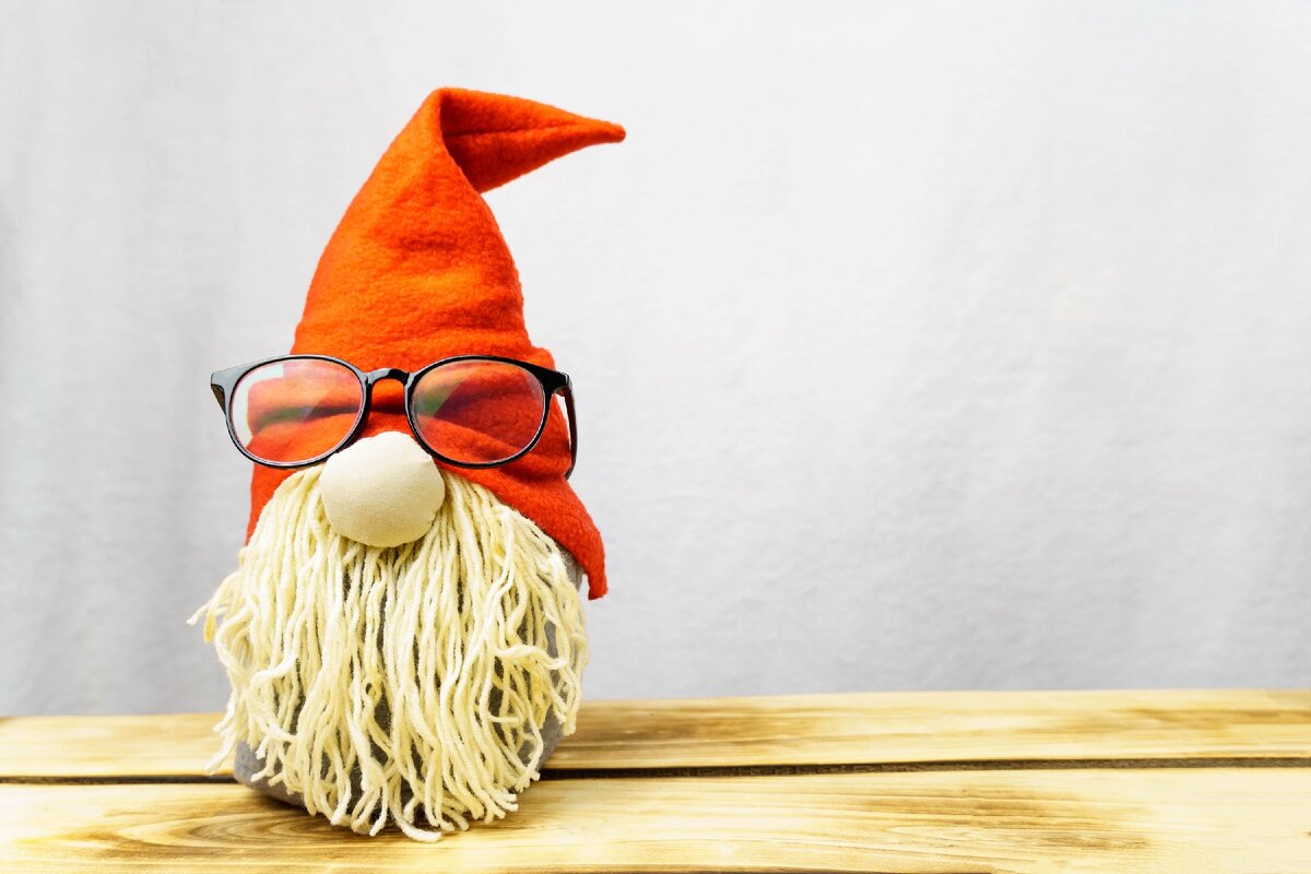 Борода из пряжи.