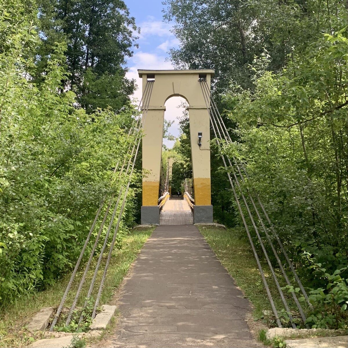 Подвесной (висячий) мост, арх. Кузнецов, 1964г.