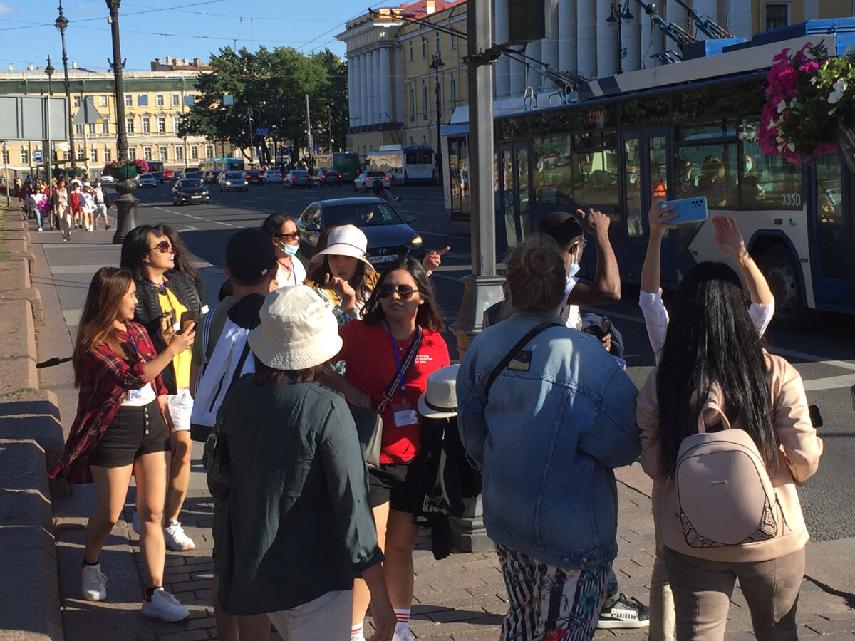 На место китайцев в город пришли филиппинцы 