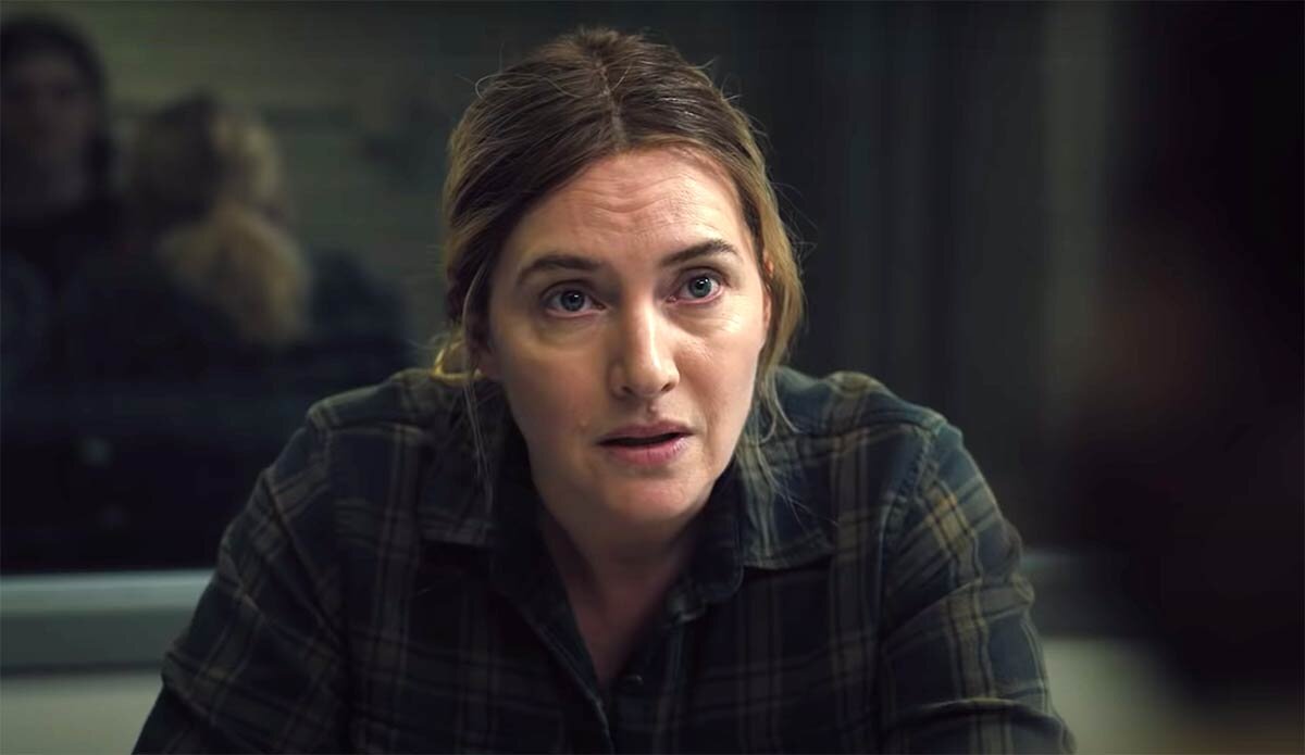 кадр из сериала "Мейр из Исттауна". Актриса намеренно не хотела выглядеть моложе своей экранной героини