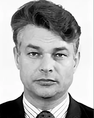  Геннадий Георгиевич Ведерников (5 августа 1937, Верхне-Сталинский прииск Алданского района Якутской АССР — 27 июля 2001, Москва) — советский государственный и партийный деятель, в 1986—1989 гг. — заместитель председателя Совета Министров СССР.
