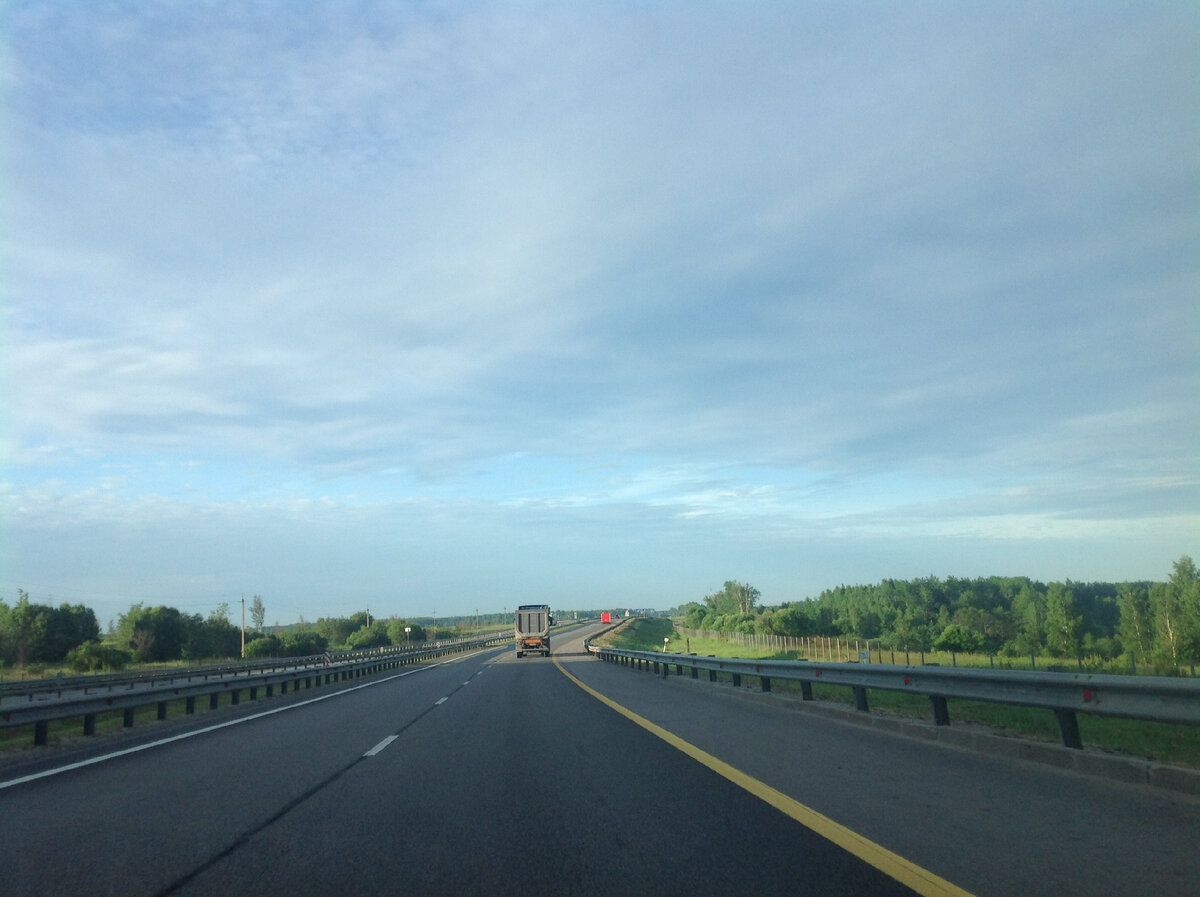 Левая полоса совсем пустая