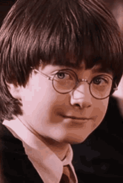 Источник: https://c.tenor.com/eLV60YfRTmgAAAAd/cute-harry-potter.gif