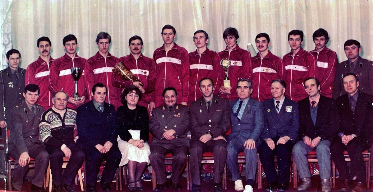 "Искра" с Кубком СССР 1986 г.