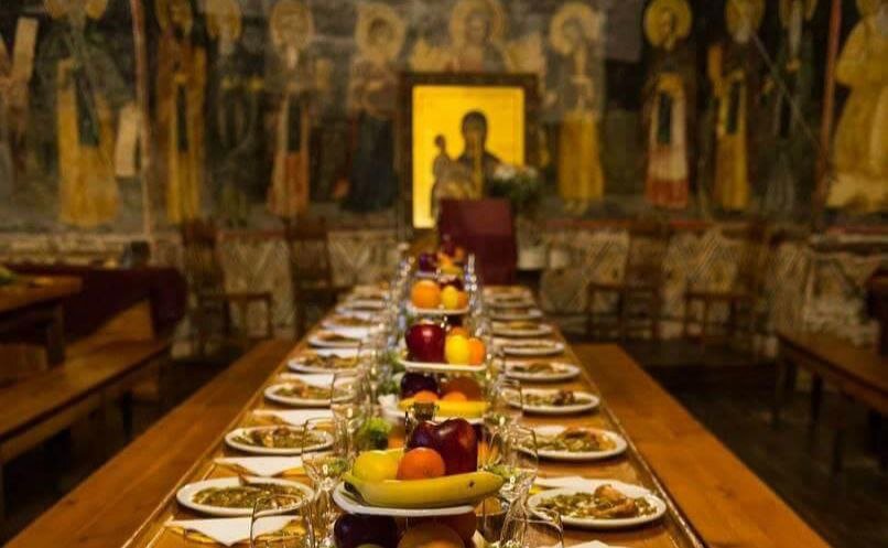 Монастырская трапеза