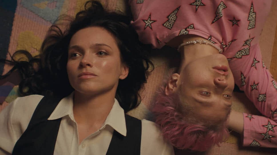 Фото: Capella Film📷Две актрисы в большом городе стали главными героинями фильма «Как звезды»