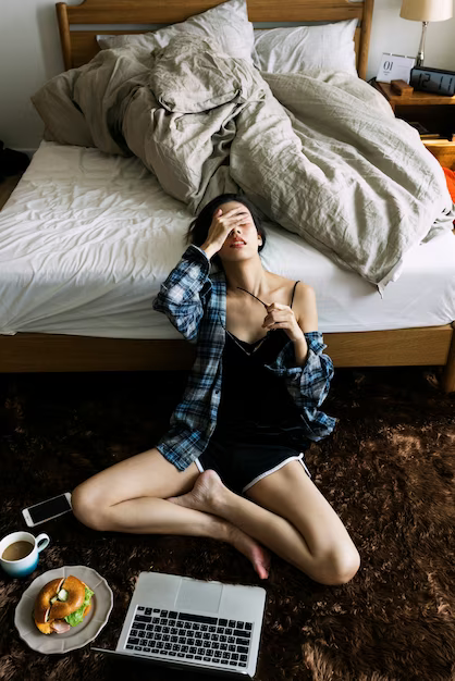 https://img.freepik.com/premium-photo/woman-lifestyle-fashion-shoot_53876-23659.jpg?w=740