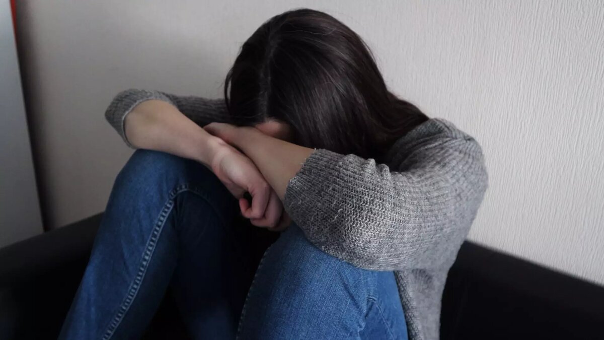     С наступлением осени тюменцы стали чаше обращаться к психологам. Специалисты заявляют, что люди путают серьезное заболевание с обычными перепадами настроения.