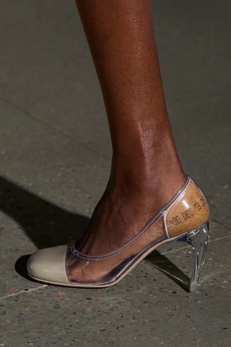 Это стоит увидеть: самая модная обувь на платформе сезона весна-лето 2024 года