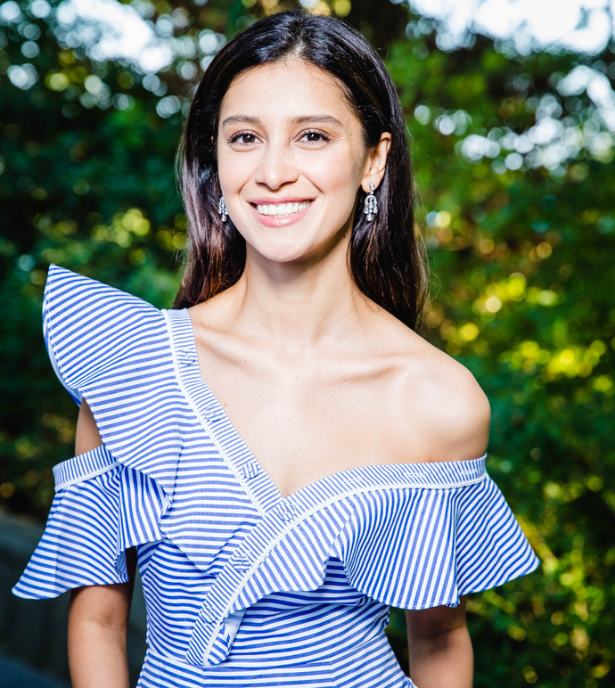 Равшана Куркова в серьгах Mercury Classic из белого золота с бриллиантами