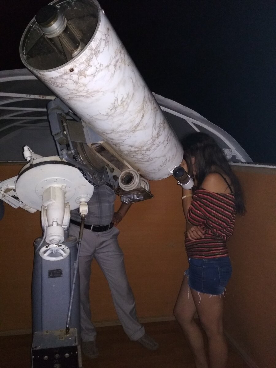 пулковская обсерватория экскурсия. астрономы работают. мужчина в обсерватории для фотошопа. севастополь обсерватория астрономическая. бюракан обсерватория.