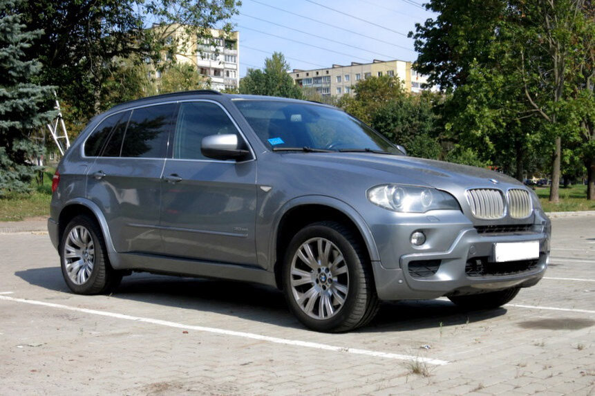 Книга по эксплуатации и техническому обслуживанию BMW X5 с г.в.