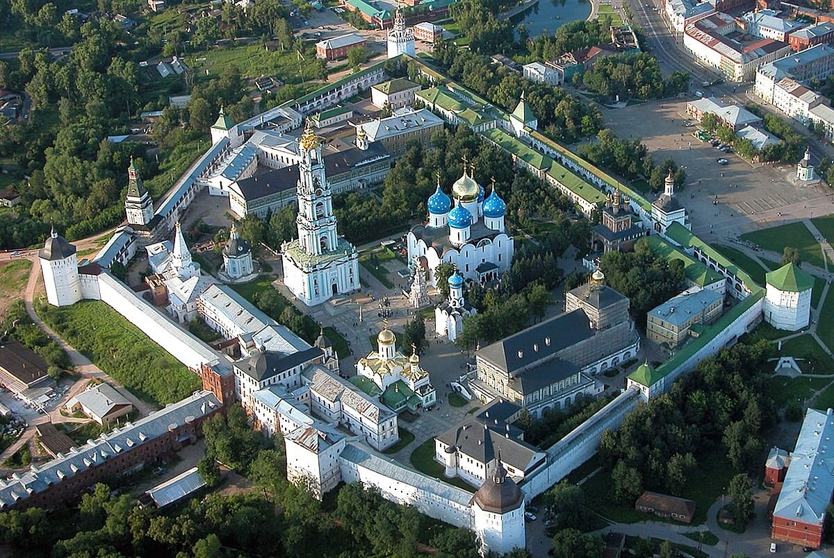 Монастыри где. Троице-Сергиева Лавра Сергиев Посад. Троицкий монастырь Троице Сергиева Лавра. Сергиев Посад Троицко Сергиевская Лавра. Сергиев Посад достопримечательности Троице Сергиева Лавра