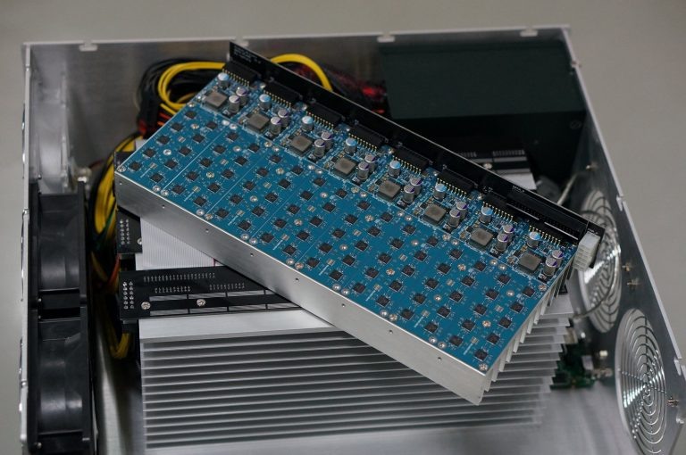 Специализированные устройства для добычи биткоина