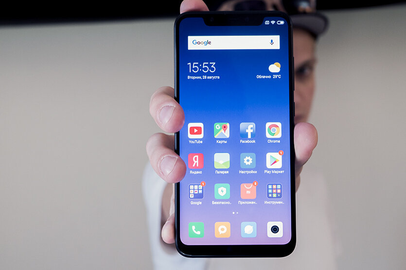 Смартфон Xiaomi Mi 8.