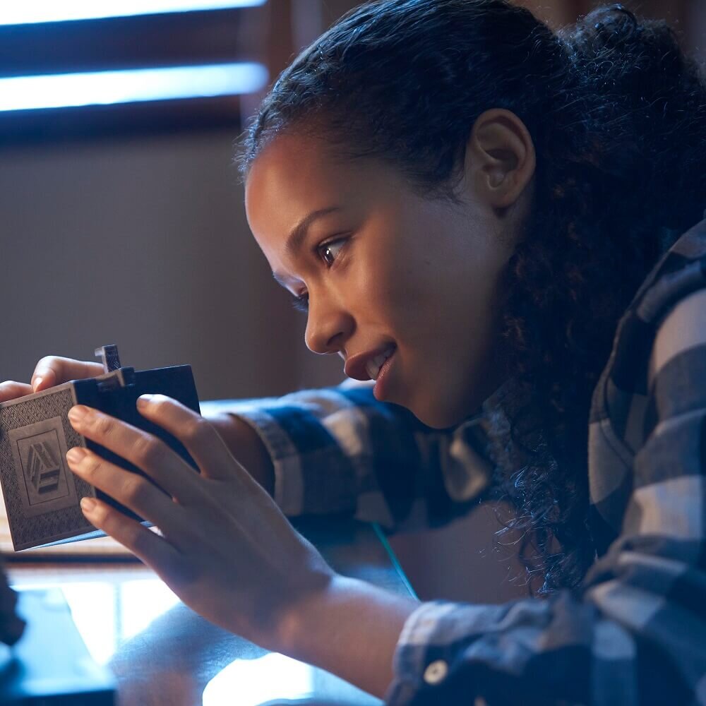 Мы уже посмотрели фильм "Клаустрофобы" и делимся впечатлениями и эмоциями! Если вкратце: захватывает, динамично, можно заработать фобию квестов))