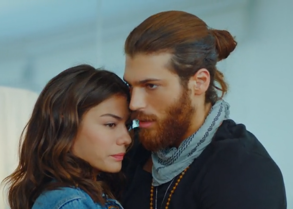 джан яман с демет оздемир вместе 2024. джан яман и демет оздемир личная жизнь. демет оздемир и джан. джан яман и демет оздемир в жизни. джан ямал и демет оздемир.