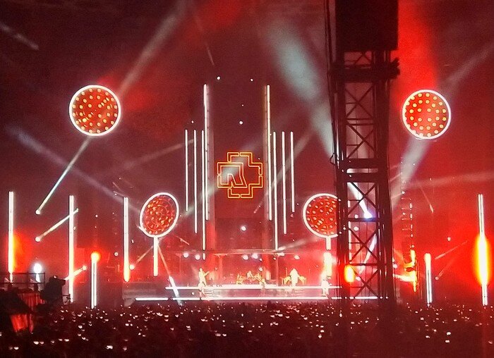 Концерт группы Ramsstein в "Лужниках".