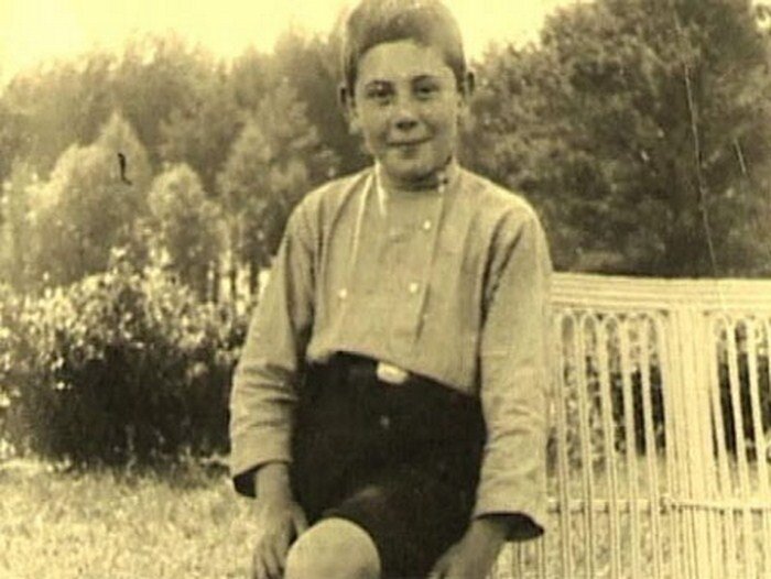 Будущий генерал авиации Василий Сталин 